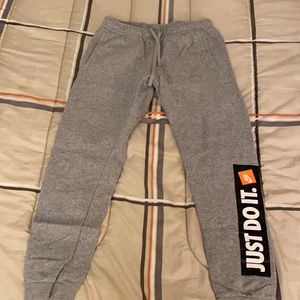 Nike Sweatpants size Lrg